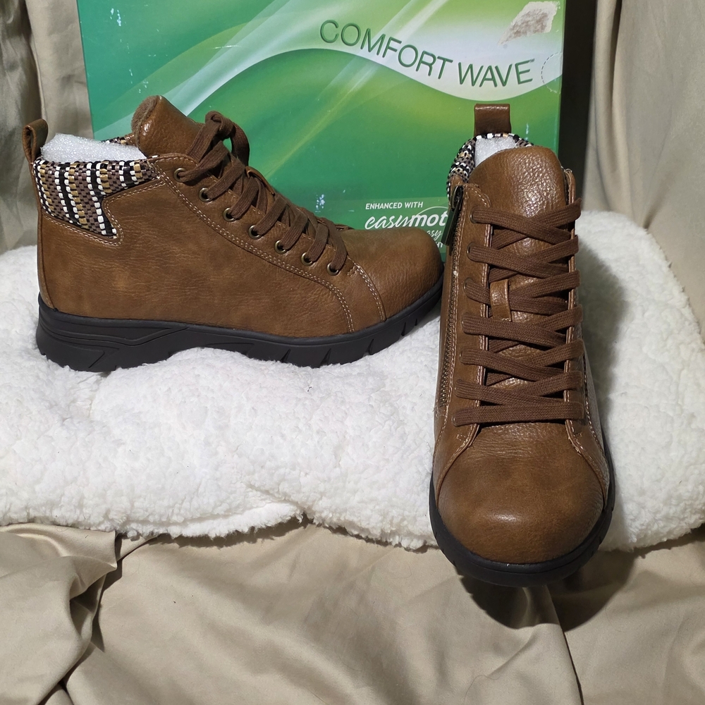 Comfort Wave Brown Faux Leather Ankle Sneakers 7.5W
